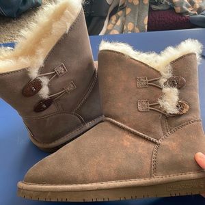 women’s brown(slightly shimmery) bear paw boots